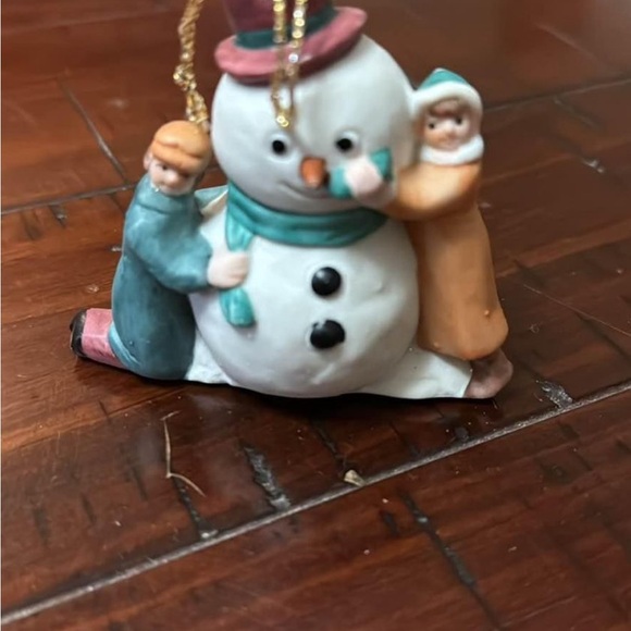 Ceramic Christmas Figurines - Picture 3 of 8